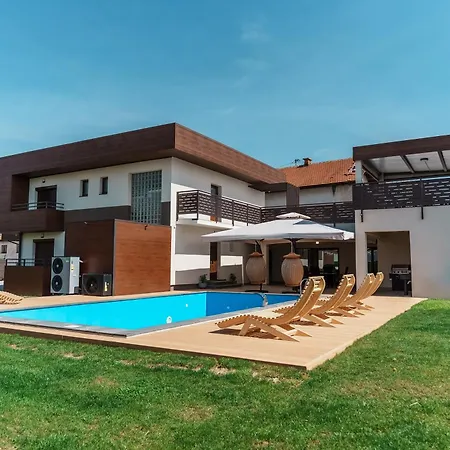 Sunce Villa *